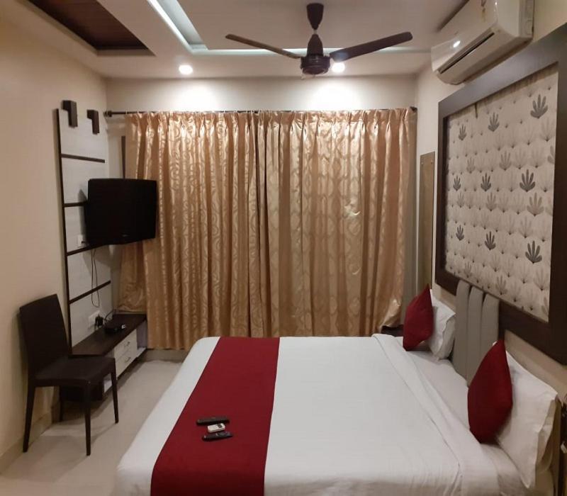 Hotel White House Poona Buitenkant foto