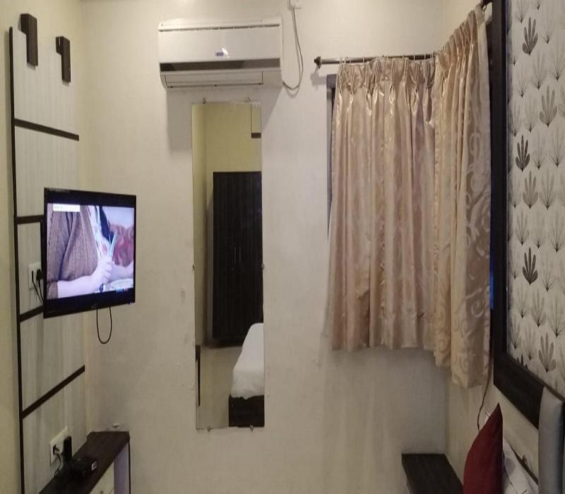 Hotel White House Poona Buitenkant foto