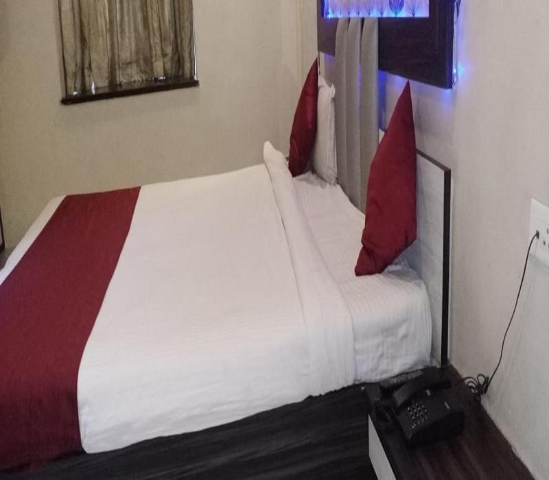 Hotel White House Poona Buitenkant foto