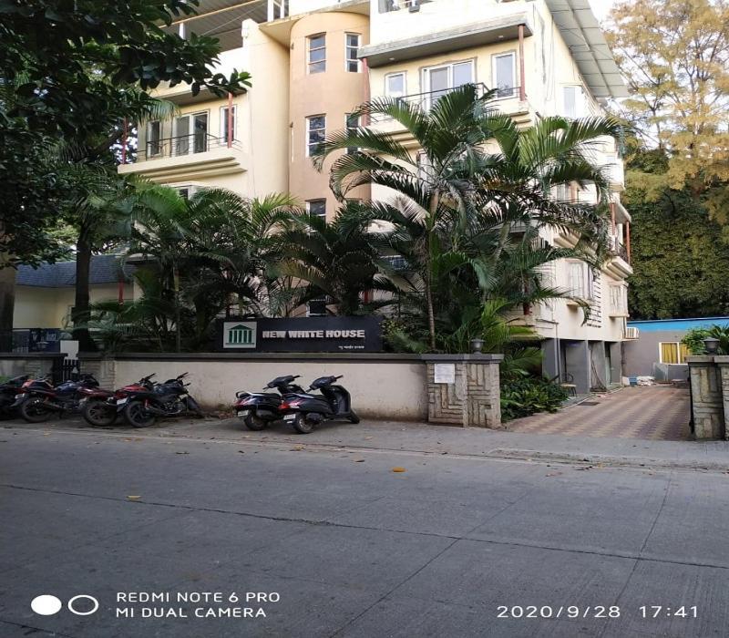 Hotel White House Poona Buitenkant foto